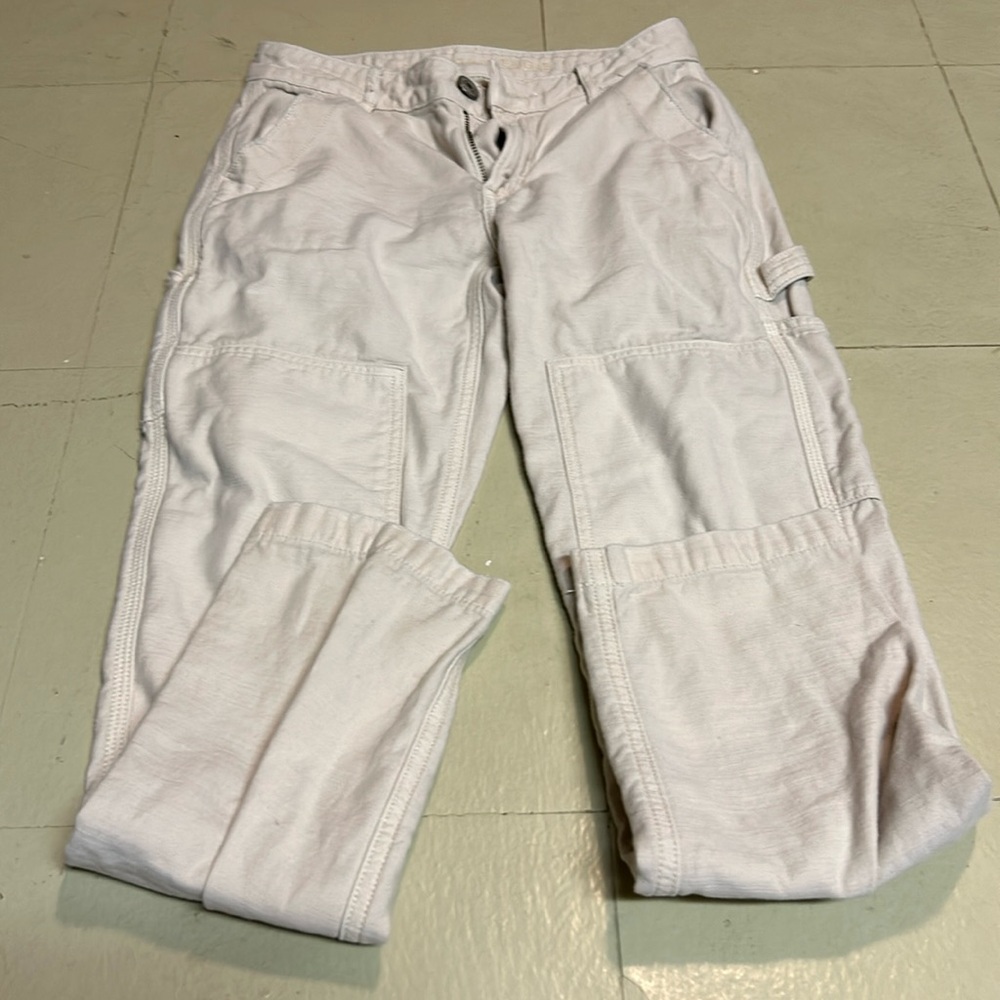 American eagle cream 90’s straight pant barely worn. Size 00 short.
